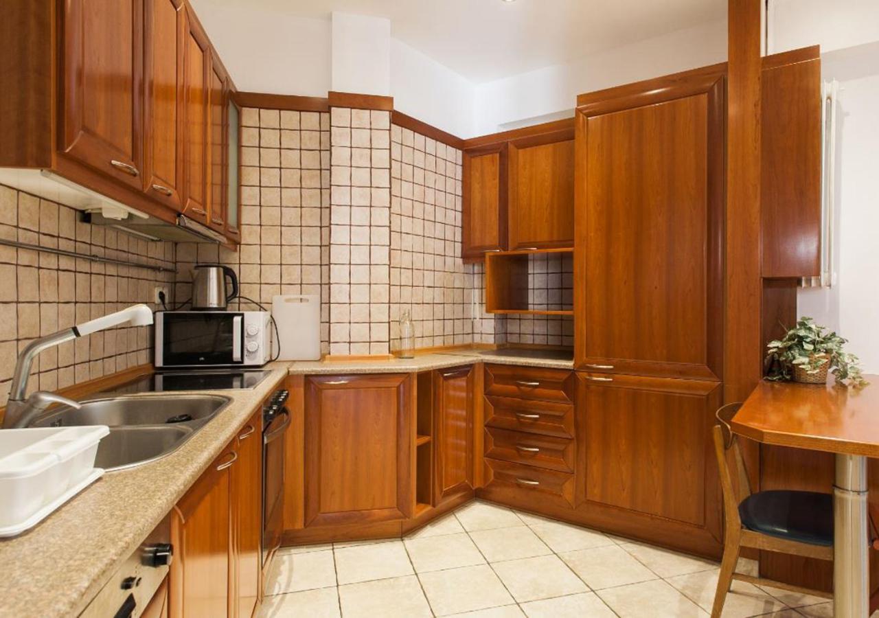 2 Min Walk To Acropolis 50 Sqm Appartamento Atene Esterno foto