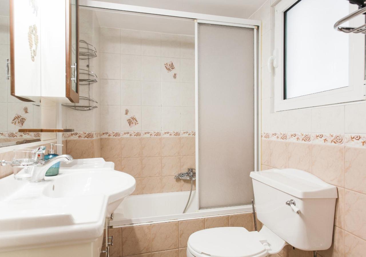 2 Min Walk To Acropolis 50 Sqm Appartamento Atene Esterno foto
