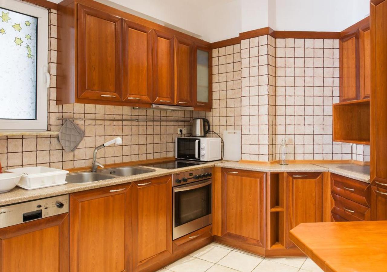 2 Min Walk To Acropolis 50 Sqm Appartamento Atene Esterno foto