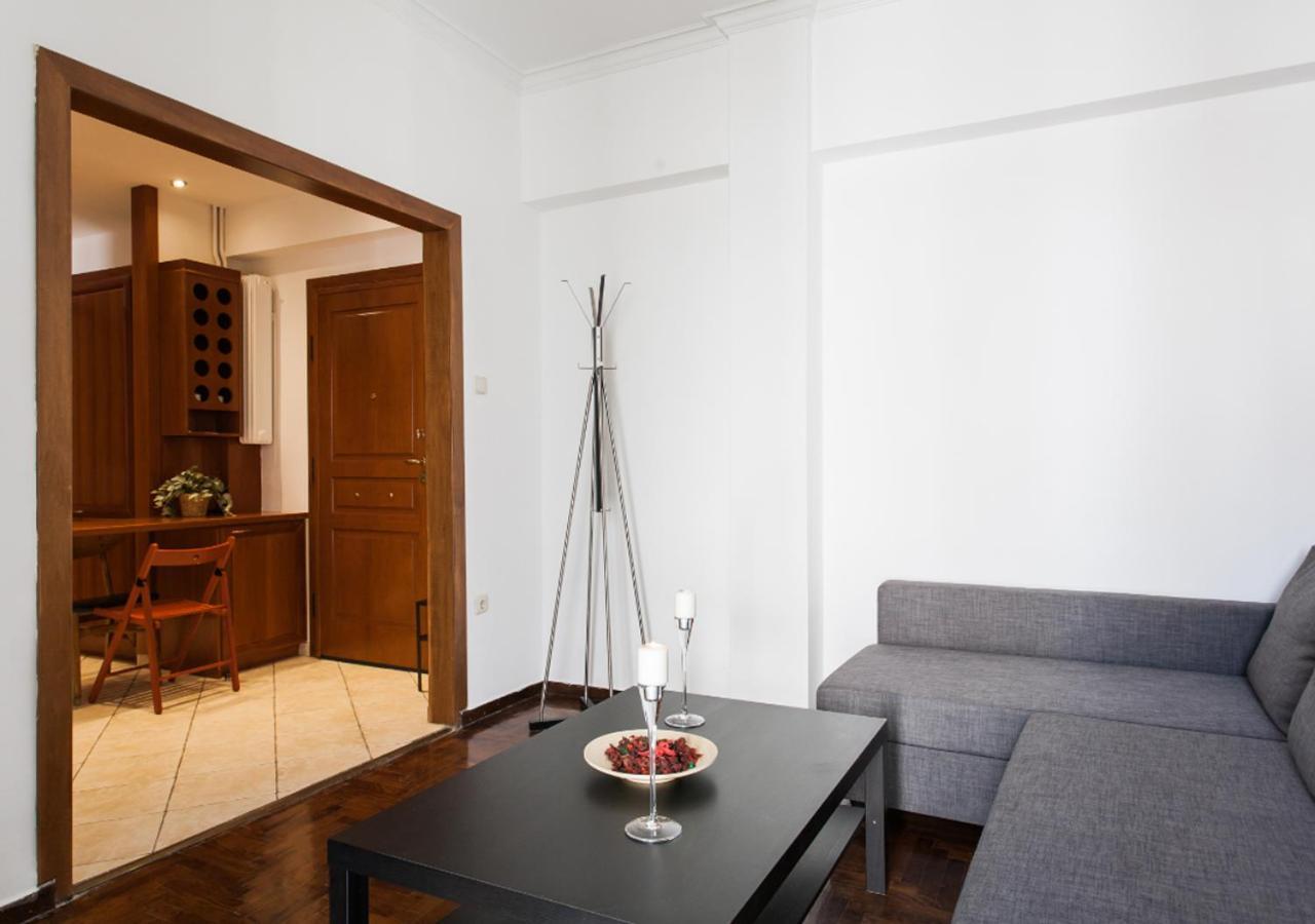 2 Min Walk To Acropolis 50 Sqm Appartamento Atene Esterno foto